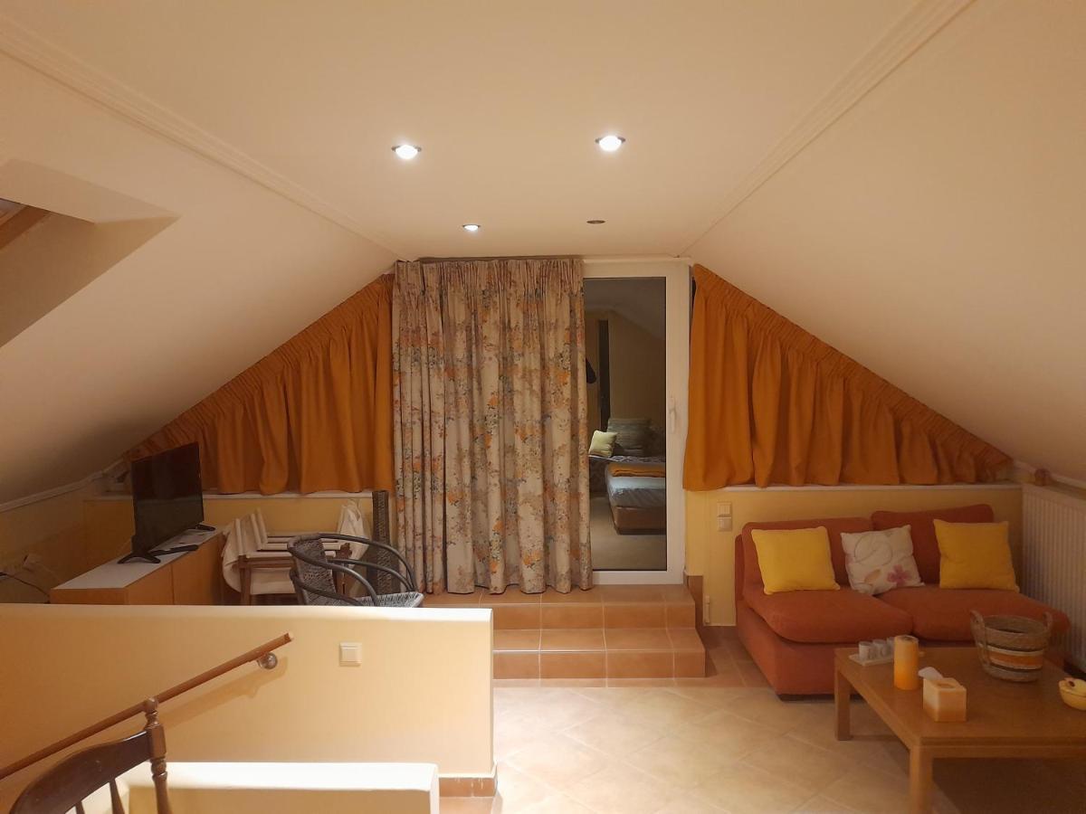 לוטראקי Villa Seabreeze מראה חיצוני תמונה